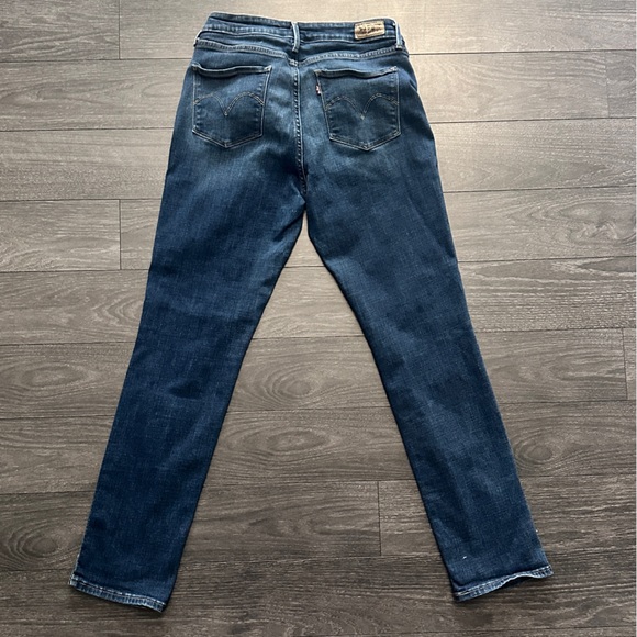 Levi’s Jeans - Picture 4 of 5